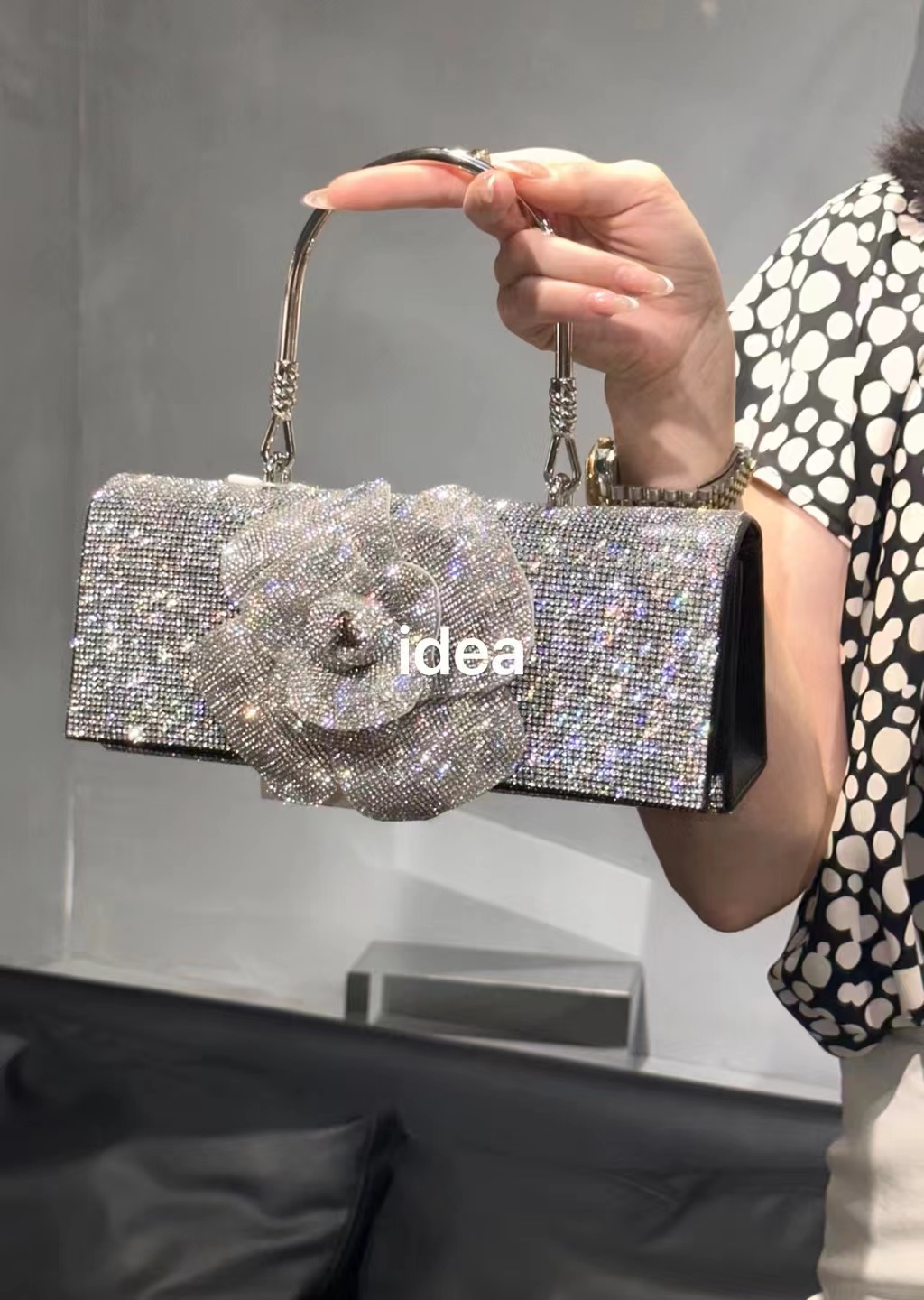 Glitter Diamond Floral Square  - Luxury Bags Supplier ulasan dan harga