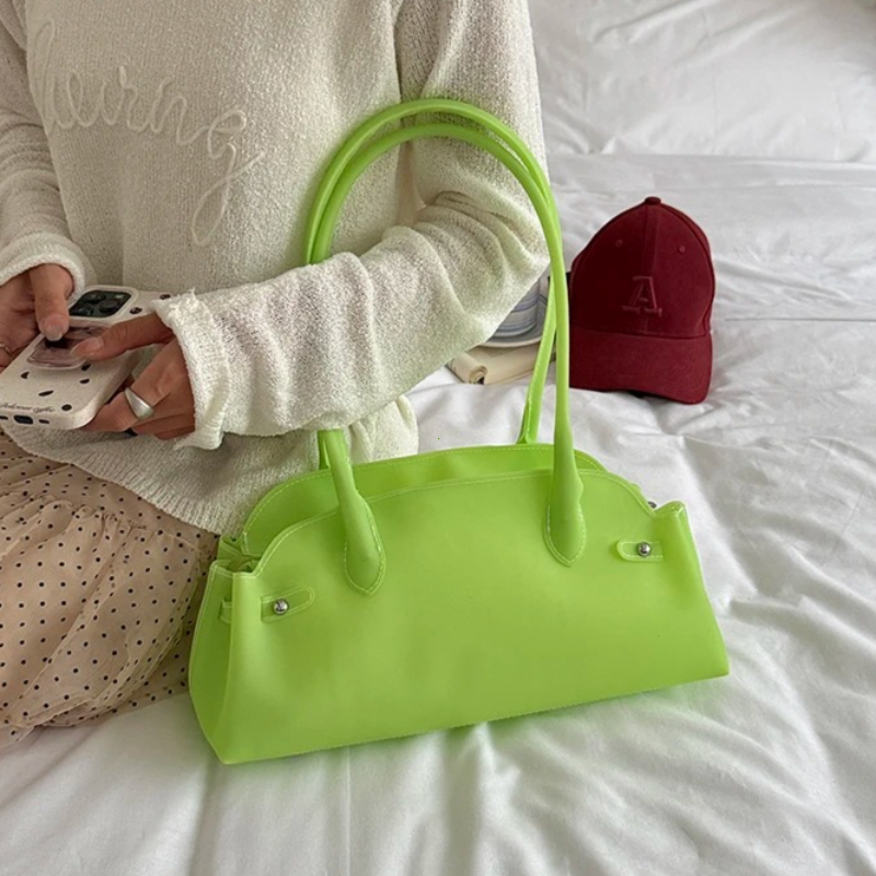 Women's PVC Solid Color Short  - Luxury Bags Coach ulasan dan harga